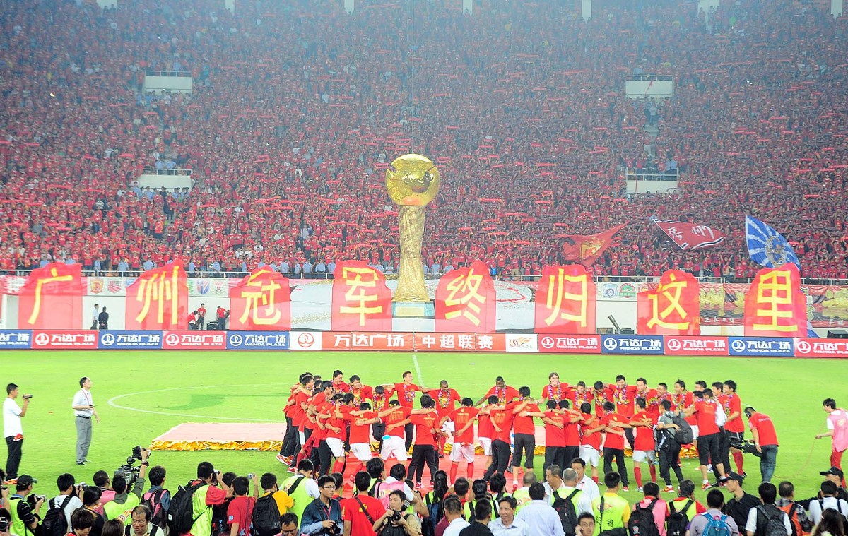 乐动官方网站包含胜负难定！国内足球赛场悬念不断的词条