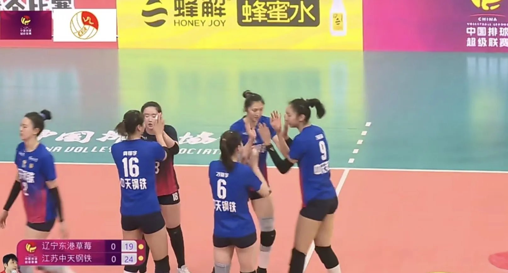 关于中国女排对阵纳达尔激战胶着，最终险胜对手的信息